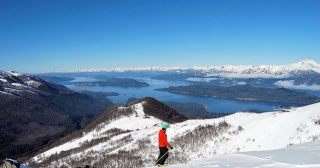 Snowboard con vistas unicas
